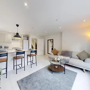 cozee-apartments-cardiff-city-centre.cardiffhotelswales.com/